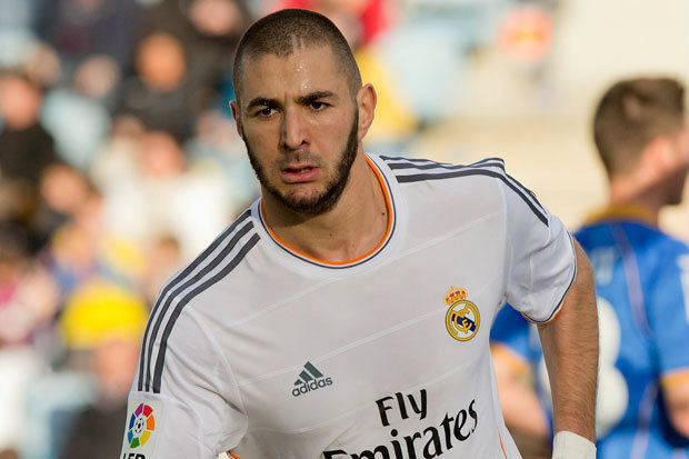 Madrid Respond After Benzema Teases Arsenal & Man Utd Fans With Cryptic Message - Football Talk ...